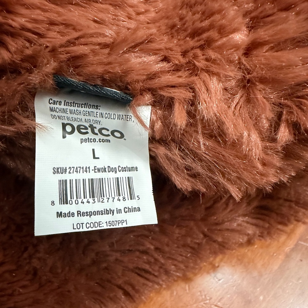 Star Wars Ewok Dog Costume with Orange Hat - Picture 5 of 7